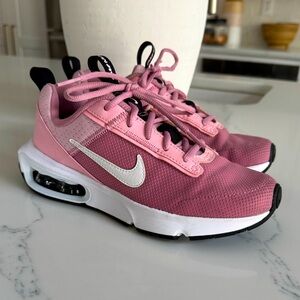 GIRLS' NIKE BIG KID AIR MAX INTRLK LITE RUNNING SHOES Size 4Y